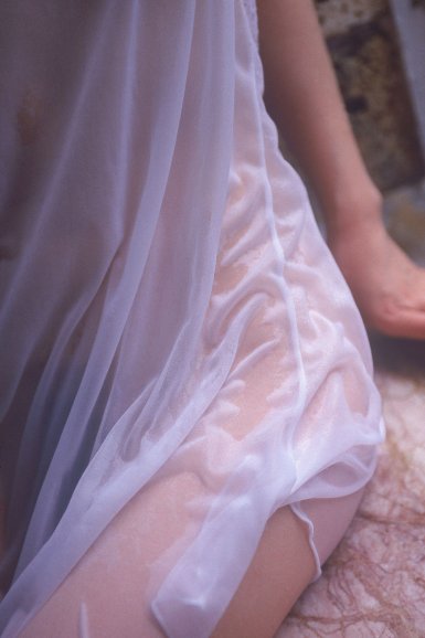 LED灯/白炽灯/荧光灯,谁最不易招蚊虫?_开云(图3) 官方正版