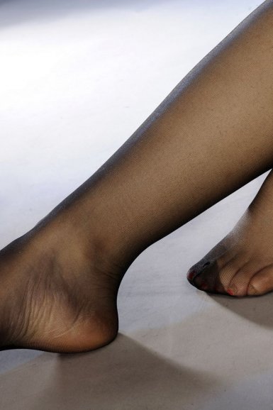 早熟玉米种植让农村大嫂每亩地收入可达五千元!_中国集团官网入口推荐(图2) 开云集团